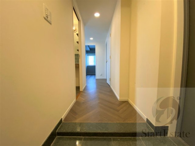 【玄関】 | ジーニス大阪WEST