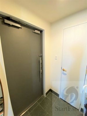 【玄関】 | ジーニス大阪WEST | 落ち着いた玄関です