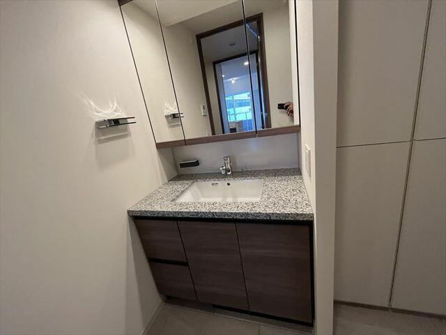 プラウドタワー小岩フロントの洗面所|洗面