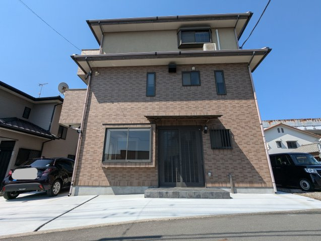 売中古戸建　富士市伝法の外観|市街地に位置しています。買い物も通勤もスムーズで毎日の暮らしが快適になります。