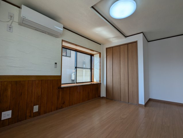 売中古戸建　富士市伝法の居間・リビング|5LDKなので部屋数も収納もたっぷりあります。ファミリー層にオススメです。