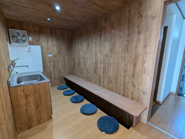 売中古戸建　富士市伝法の内装|ホームカウンターがあります。リモートワークやお子様の勉強スペースとしても使えます。