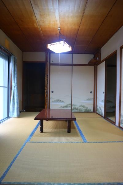 中古住宅　牛牧　の居間・リビング