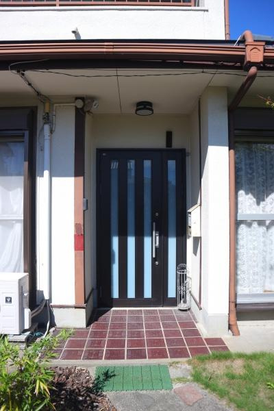 中古住宅　牛牧　の玄関