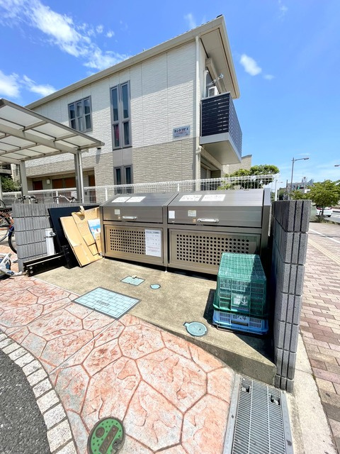 Ｗｈｉｔｅ　Ｌｉｂｒａのその他共用部分|★敷地内ゴミＢＯＸ★