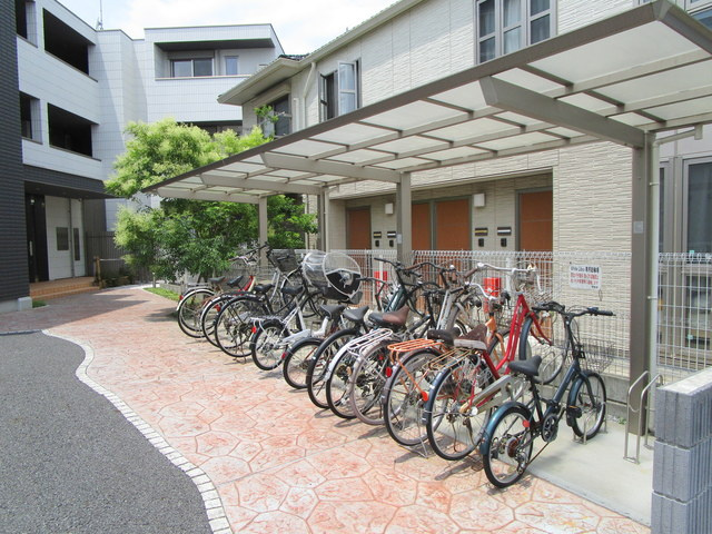 Ｗｈｉｔｅ　Ｌｉｂｒａのその他共用部分|★屋根付き駐輪場★