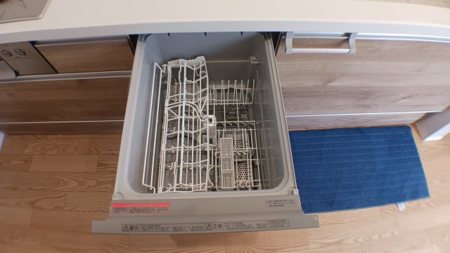 築浅　太陽光パネル　蓄電池　乾太くん　駐車場４台　ガスファンヒーター　電動シャッター