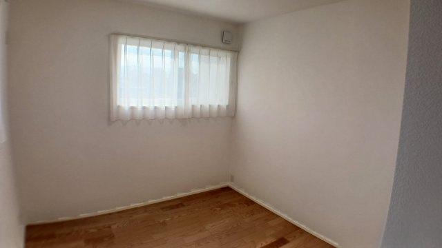 築浅　太陽光パネル　蓄電池　乾太くん　駐車場４台　ガスファンヒーター　電動シャッター