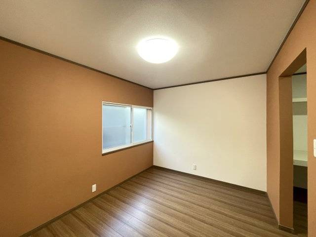 八戸市桜ケ丘2丁目の洋室