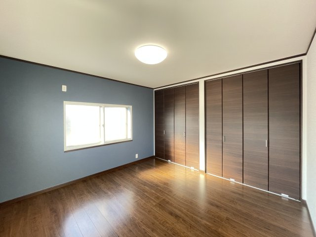 八戸市桜ケ丘2丁目の洋室