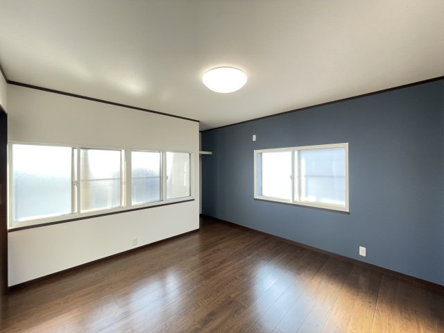 八戸市桜ケ丘2丁目の洋室