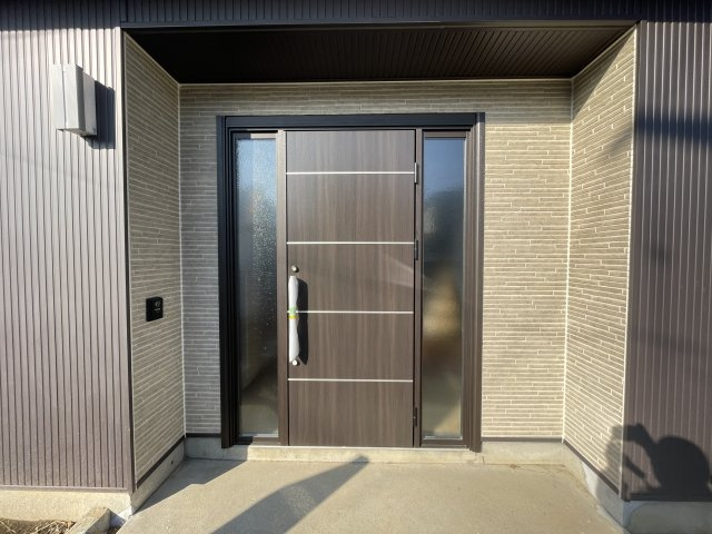 八戸市桜ケ丘2丁目の玄関