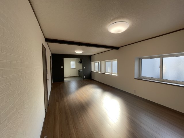 八戸市桜ケ丘2丁目の居間・リビング