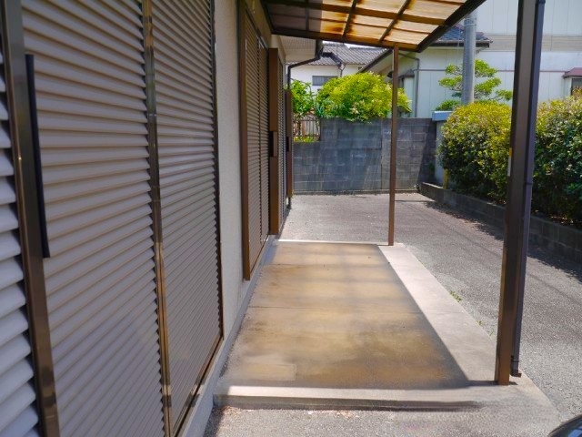 レジデンスひかり【キャッシュバック対象】の庭|お庭が付いています