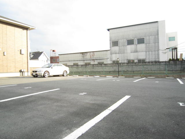 エスポワールの駐車場