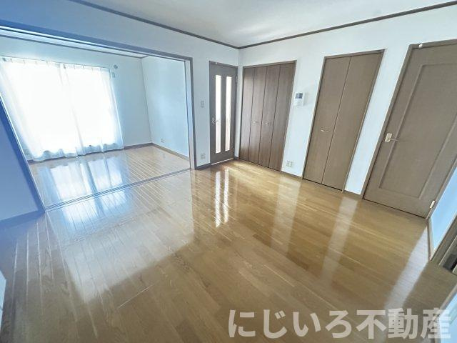 パティオ武中の居間・リビング