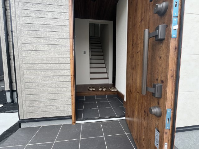 入間市仏子第7期の玄関