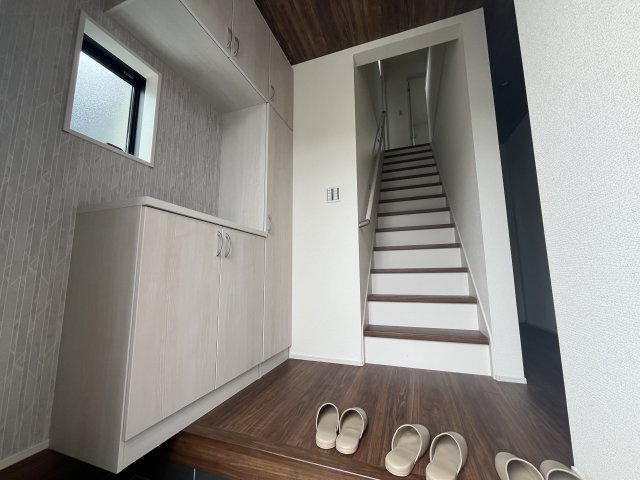 入間市仏子第7期の玄関