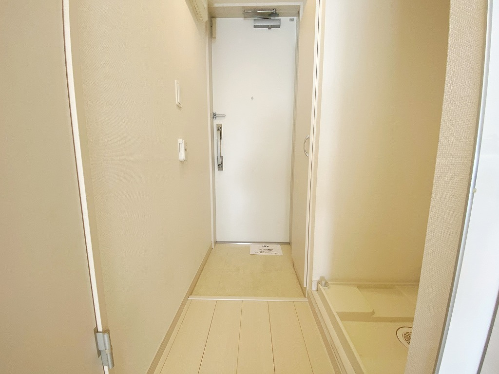 リブリ・トーカクWARABIの玄関