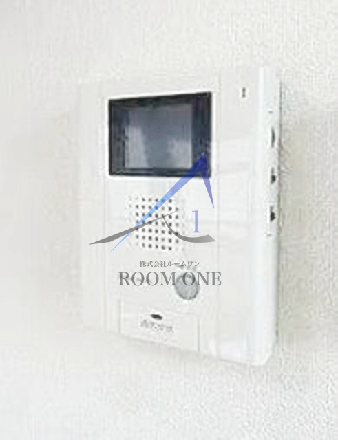 ハウスポート信濃町のセキュリティ|モニター付きインターホンです。