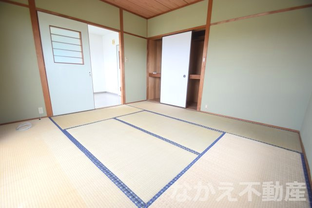 【寝室】 | 広くて明るい寝室