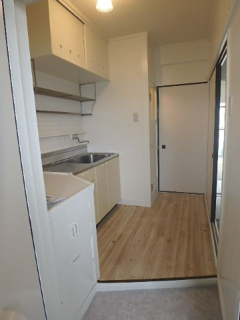 ビレッジハウス安倍2号棟の玄関|イメージ204号室の写真