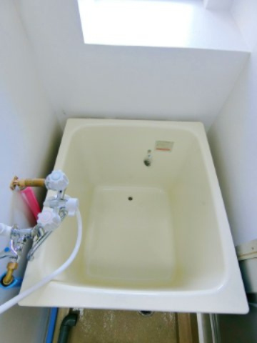 ビレッジハウス安倍2号棟の浴室|イメージ208号室の写真