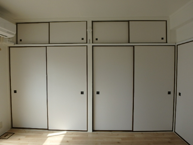 ビレッジハウス安倍2号棟の収納|イメージ102号室の写真