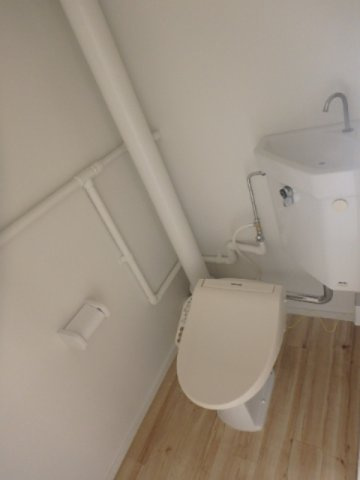ビレッジハウス安倍2号棟のトイレ|イメージ102号室の写真