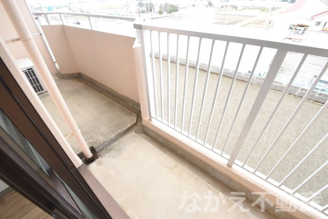 【バルコニー】 | 開放的で明るい空間を演出してくれるバルコニーです