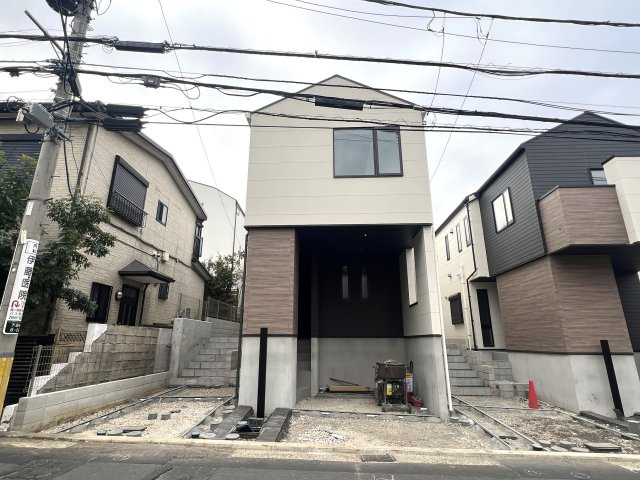 新横浜・綱島・元住吉・武蔵小杉など隣接！何が言いたいか…。ほぼ、そこでしょ！な、【港北区下田町】新築戸建