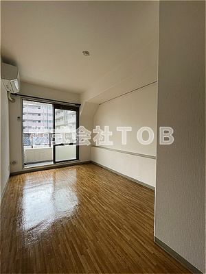 【洋室】 | インプルーブ高井戸 | 6.9帖※同間取り別号室写真です