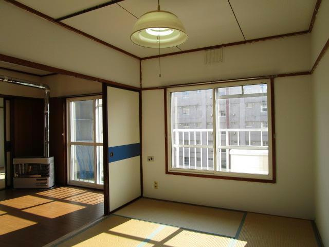 若草401マンションの居間・リビング