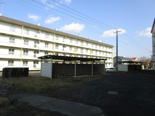 若草401マンションの駐車場