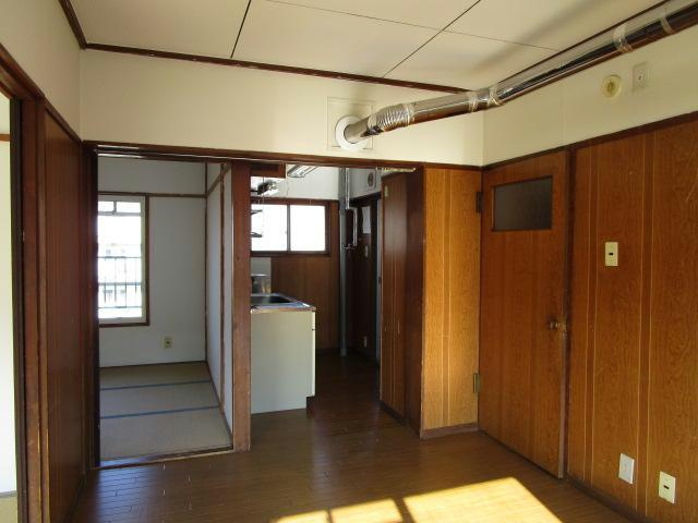 若草401マンションの居間・リビング