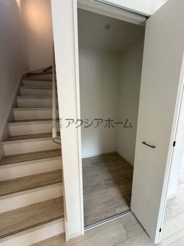 入間市大字下藤沢・全2棟　新築一戸建　1号棟　の収納|リビング収納