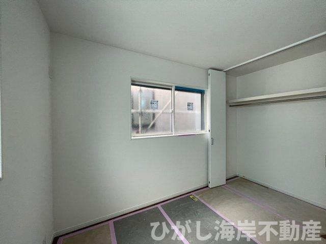 藤沢市高倉　新築戸建　全２棟の子供部屋|4月24日撮影　建築中　5.2帖　洋室