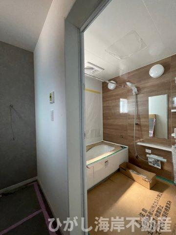 藤沢市高倉　新築戸建　全２棟の浴室|4月24日撮影　建築中　1坪タイプ　ユニットバス