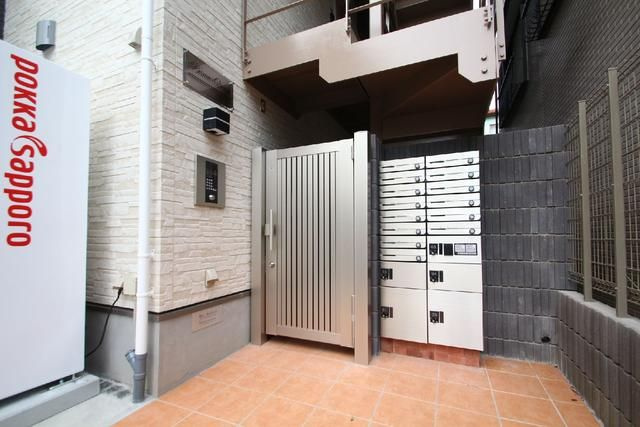 プリムス大宮のエントランス