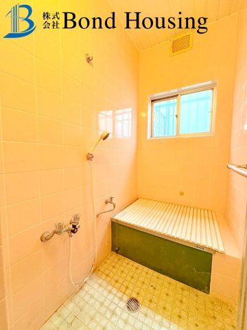 山陽「林崎松江海岸駅」徒歩7分の好立地物件　貴崎5丁目　築50年の浴室