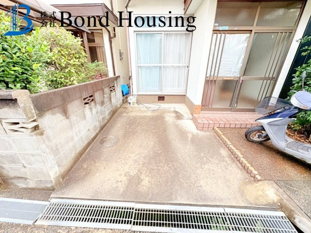 山陽「林崎松江海岸駅」徒歩7分の好立地物件　貴崎5丁目　築50年の駐車場