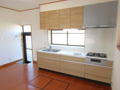 【駐車場】 | 【再生住宅】甲斐市竜王 | 駐車場です