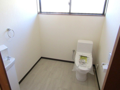 【トイレ】 | 【再生住宅】甲斐市竜王 | トイレもきれいです