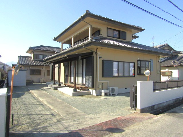 【駐車場】 | 【再生住宅】甲斐市竜王 | 駐車場です