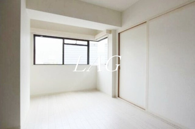 【居間・リビング】 | メブキ太子堂 | 洋室のお部屋です。