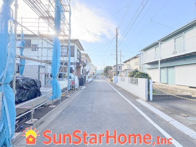 【サンスターホーム】青梅市末広町１丁目　新築1邸の前面道路含む現地写真