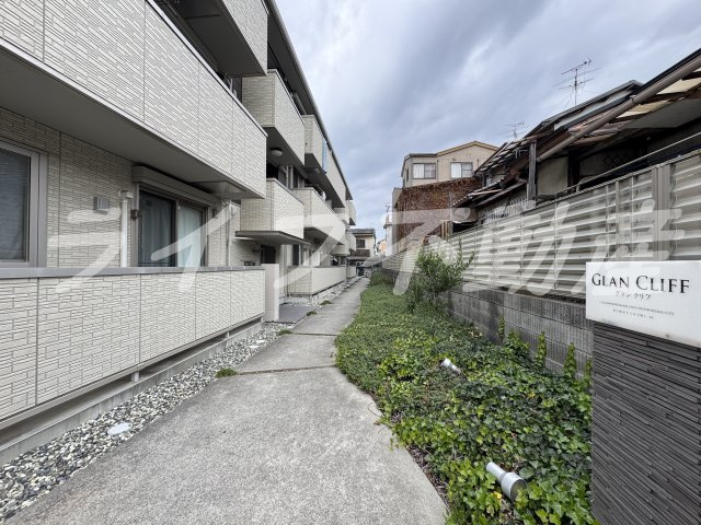 グランクリフのエントランス|落ち着いたエントランスです