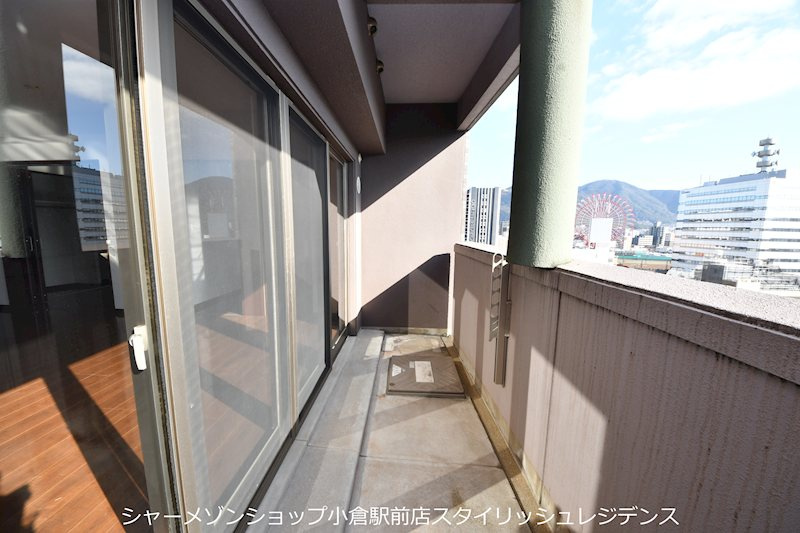 フェルト716のバルコニー
