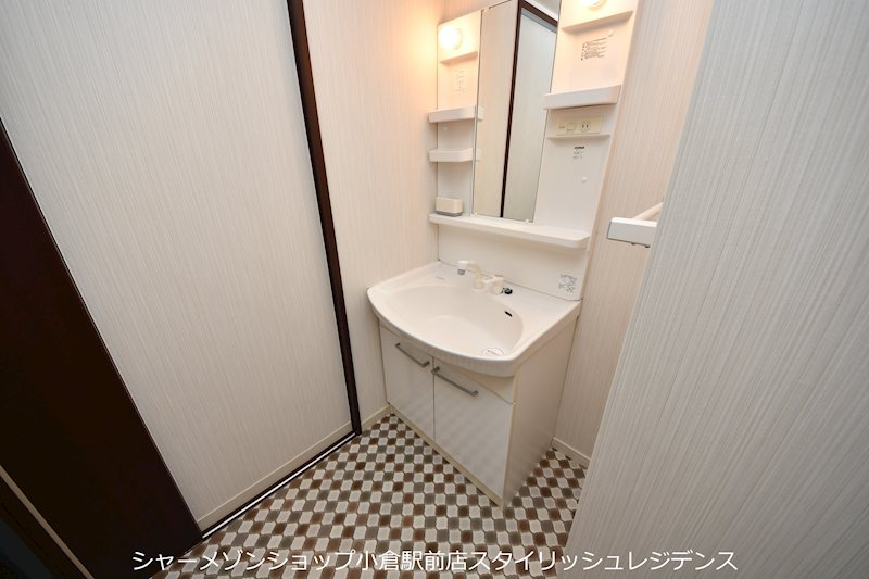 フェルト716の洗面所