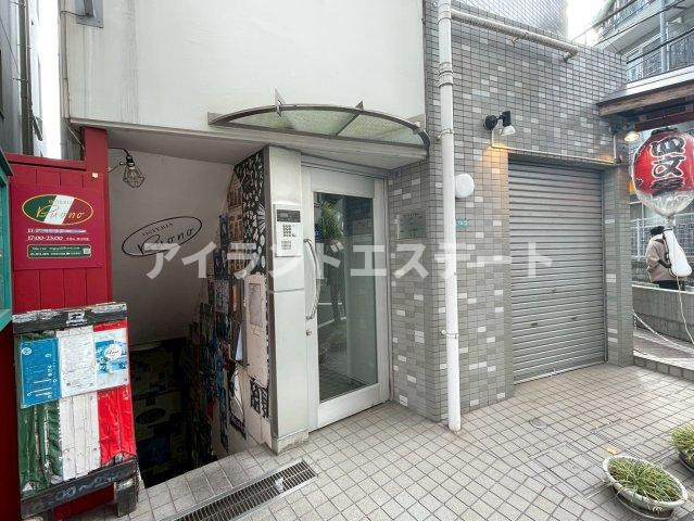 デイライト東山　ネット無料　角部屋　オートロックのエントランス